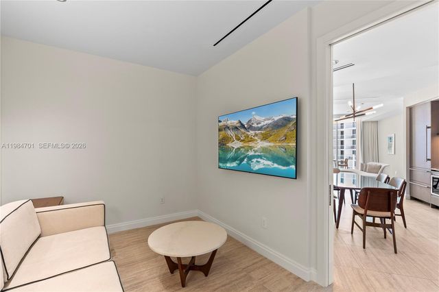 525 N Fort Lauderdale Beach Blvd 1707, Fort Lauderdale, FL 33304