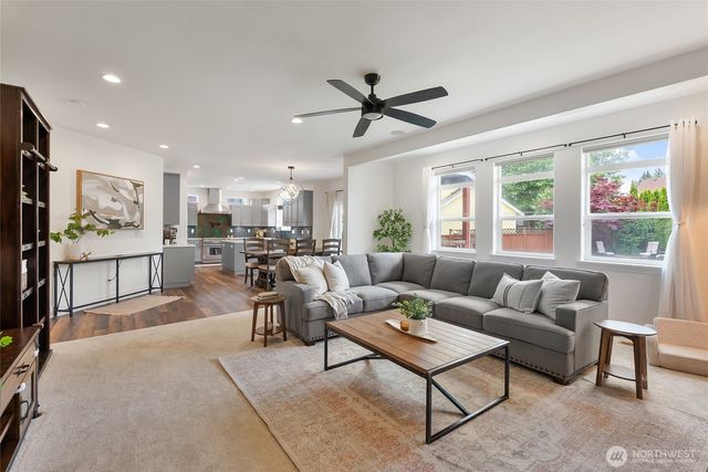 2555 Harbor Master Court, Ferndale, WA 98248