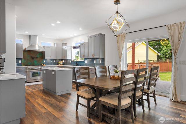 2555 Harbor Master Court, Ferndale, WA 98248
