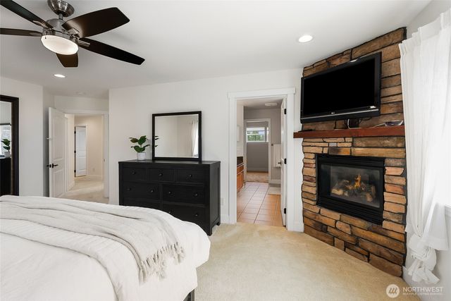 2555 Harbor Master Court, Ferndale, WA 98248