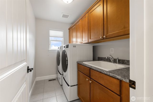 2555 Harbor Master Court, Ferndale, WA 98248