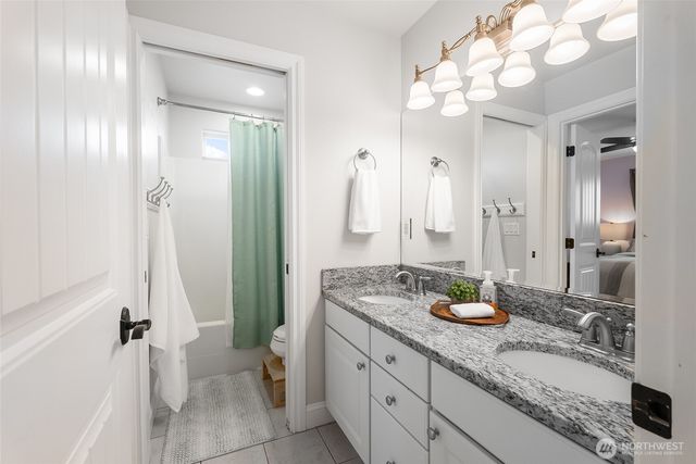 2555 Harbor Master Court, Ferndale, WA 98248