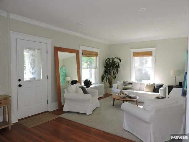 186 Godwin Avenue, Ridgewood, NJ 07450