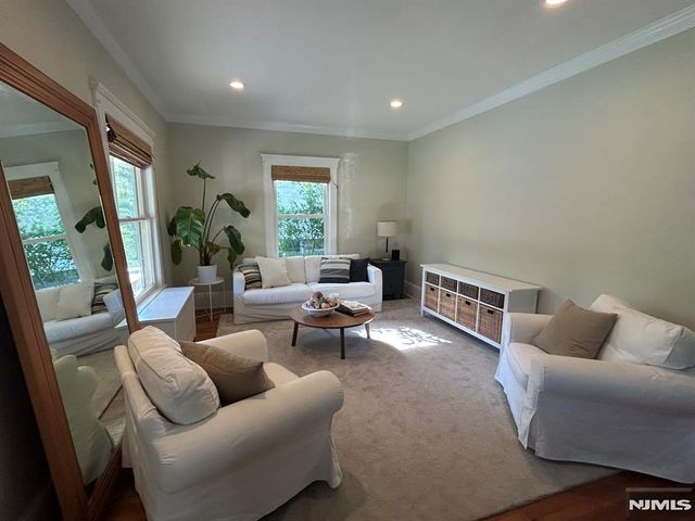 186 Godwin Avenue, Ridgewood, NJ 07450