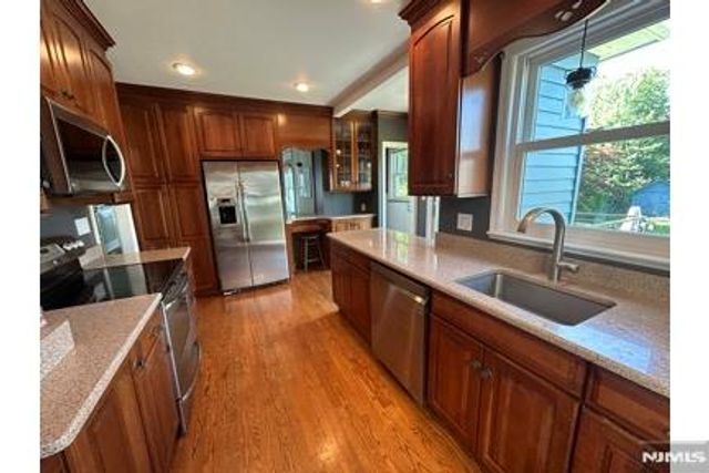 186 Godwin Avenue, Ridgewood, NJ 07450