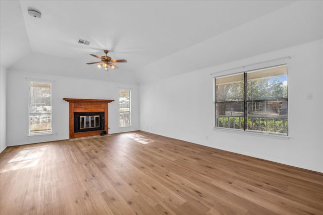 1300 Chapel Downs Road, Waco, TX 76712