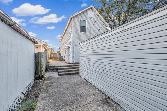 1300 Chapel Downs Road, Waco, TX 76712