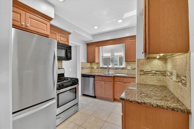 1426 Leblanc Street, Lincoln Park, MI 48146