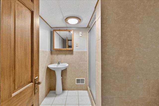 1426 Leblanc Street, Lincoln Park, MI 48146