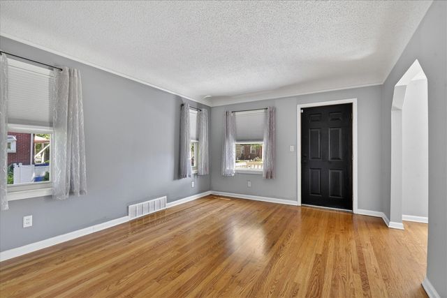 1426 Leblanc Street, Lincoln Park, MI 48146