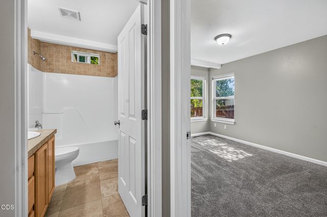 3190 NE Delmas Street, Bend, OR 97701