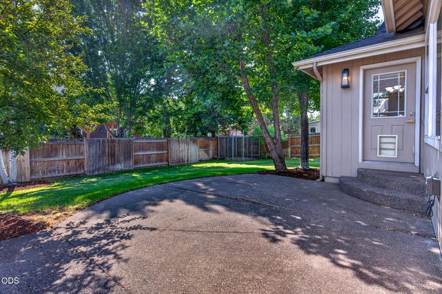 3190 NE Delmas Street, Bend, OR 97701
