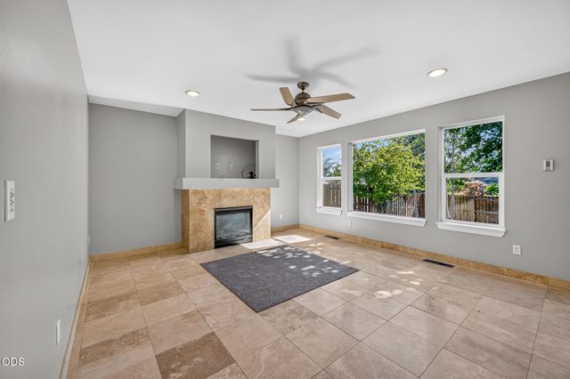 3190 NE Delmas Street, Bend, OR 97701