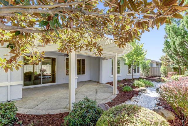 644 Rustic Ranch Ln, Lincoln, CA 95648