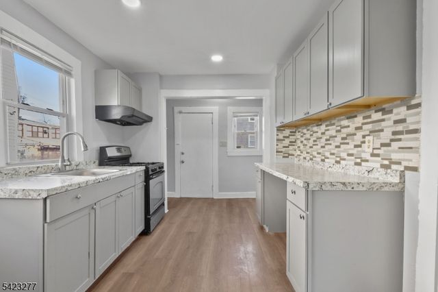 83 May St, Irvington Twp., NJ 07111