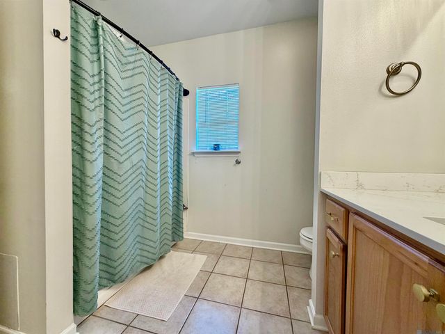 40471 Cross Creek Ave, Gonzales, LA 70737