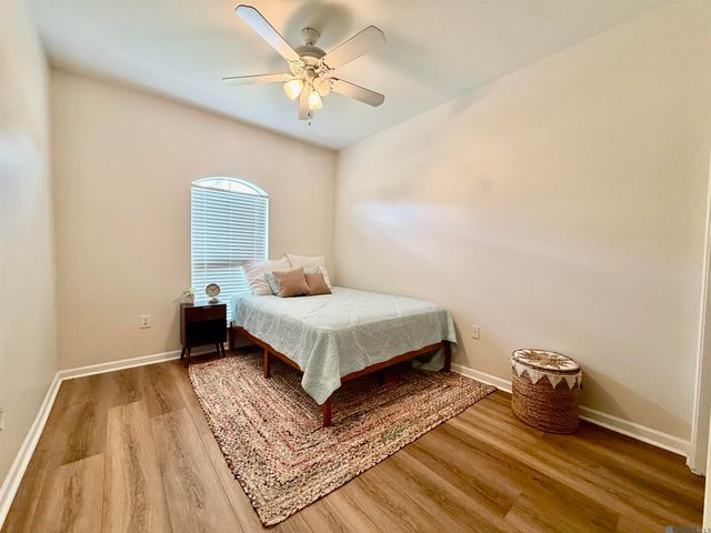 40471 Cross Creek Ave, Gonzales, LA 70737