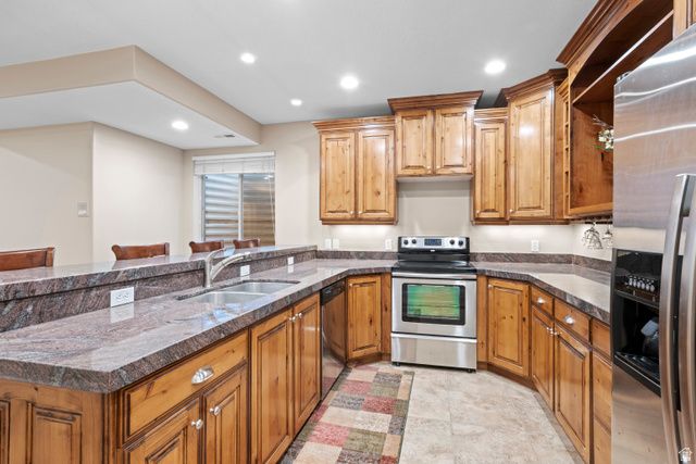 3116 W CURRENT CREEK DR, South Jordan, UT 84095