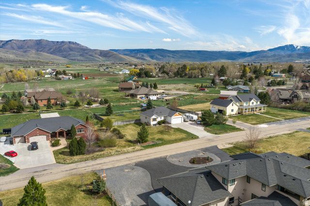 2444 N SIERRA DR, Eden, UT 84310