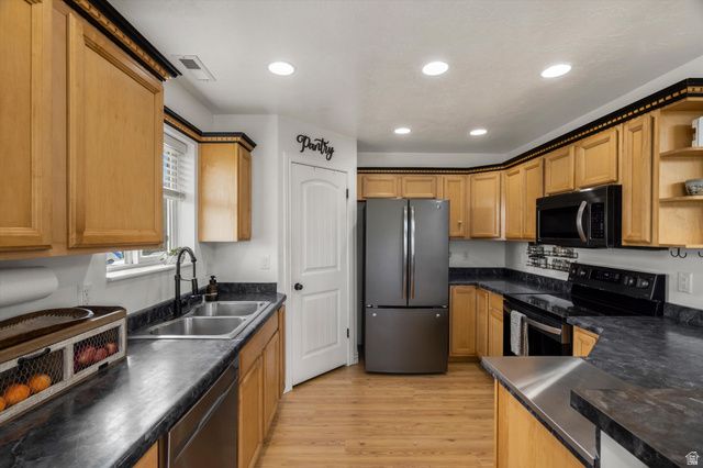 2444 N SIERRA DR, Eden, UT 84310