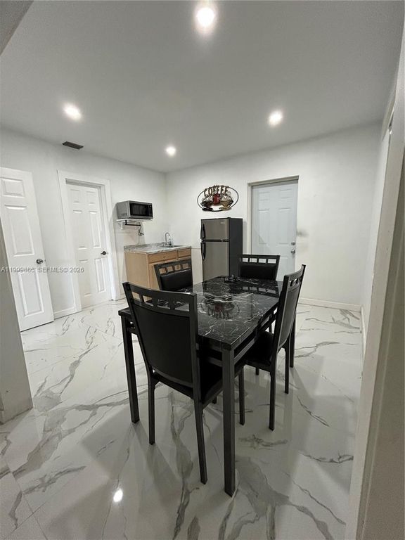 1081 NW 185th Dr A, Miami Gardens, FL 33169