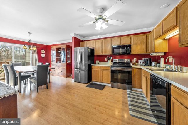 4 OLDE PENN DR, Easton, PA 18045