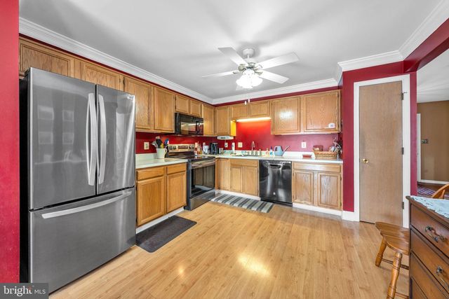 4 OLDE PENN DR, Easton, PA 18045