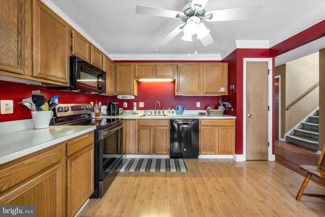 4 OLDE PENN DR, Easton, PA 18045