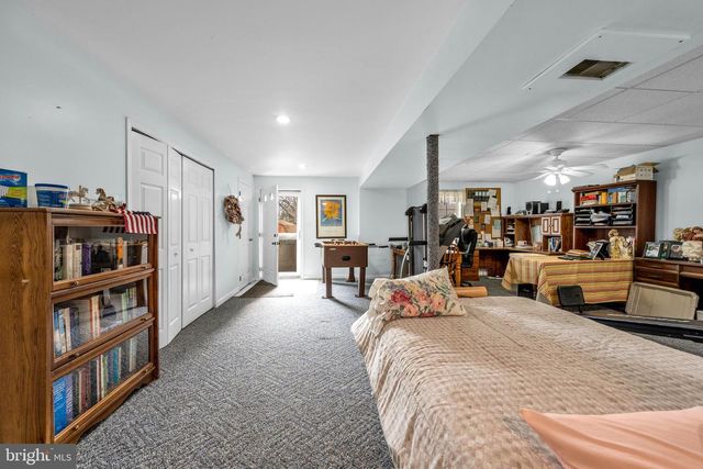 4 OLDE PENN DR, Easton, PA 18045