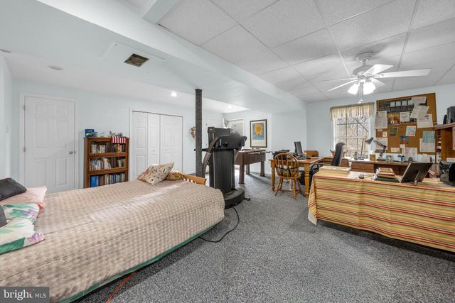 4 OLDE PENN DR, Easton, PA 18045