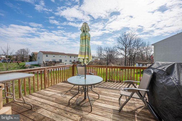 4 OLDE PENN DR, Easton, PA 18045