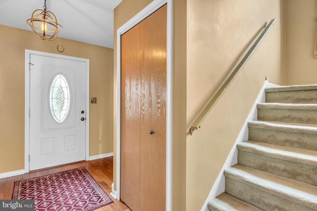 4 OLDE PENN DR, Easton, PA 18045