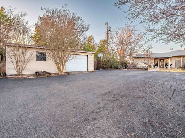 94 Rocky Ridge, Mcalester, OK 74501