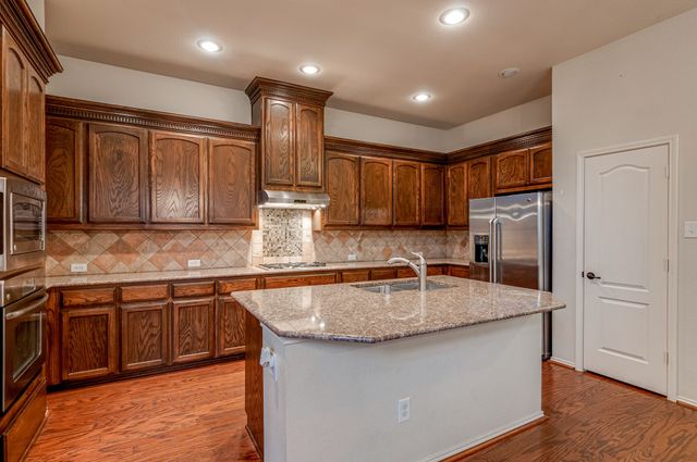 219 Knapford Station, Euless, TX 76040