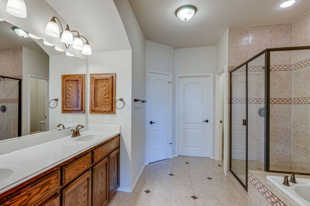 219 Knapford Station, Euless, TX 76040