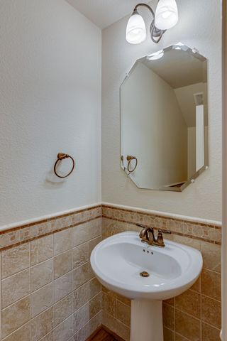 219 Knapford Station, Euless, TX 76040