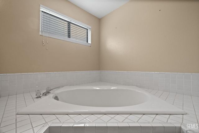 14500 Las Palmas Drive 22, Bakersfield, CA 93306