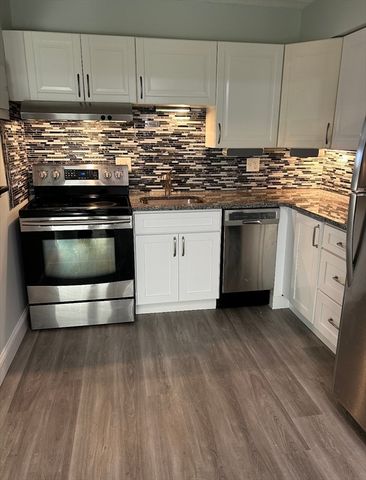 90 High St 107, Dedham, MA 02026