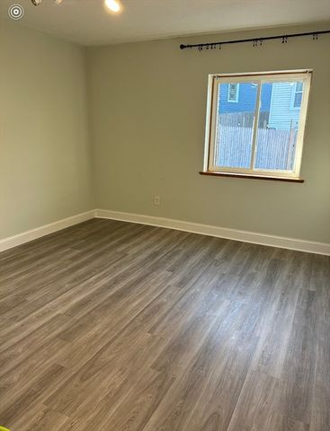 90 High St 107, Dedham, MA 02026