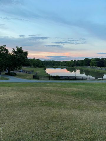 53 Day Road, Campbell Hall, NY 10916