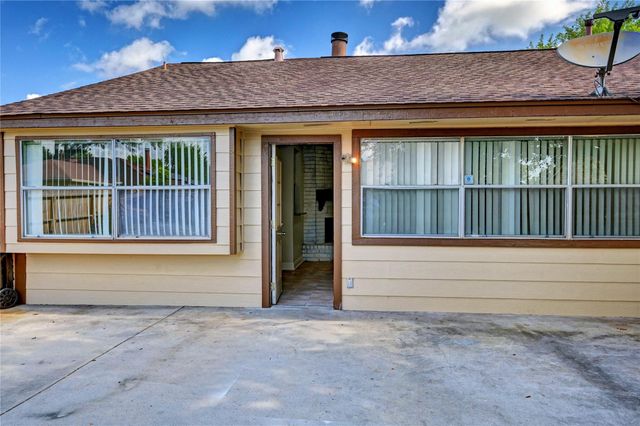 3443 Fountain Spring Drive, Houston, TX 77066
