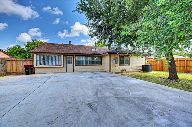 3443 Fountain Spring Drive, Houston, TX 77066