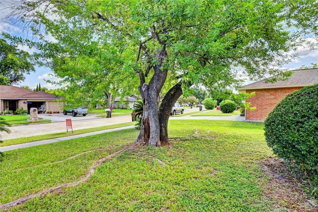 3443 Fountain Spring Drive, Houston, TX 77066