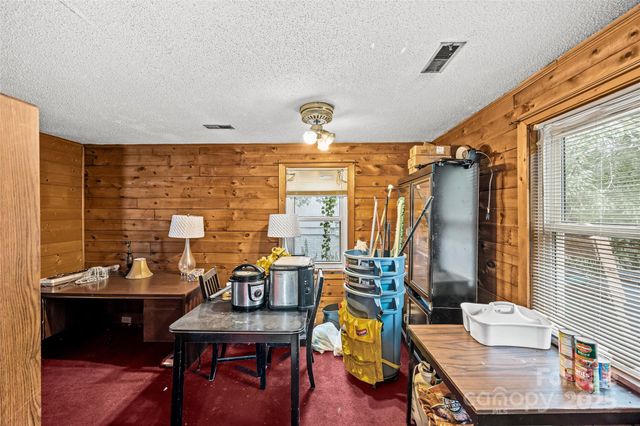 1936 Lakedell Drive, Charlotte, NC 28215