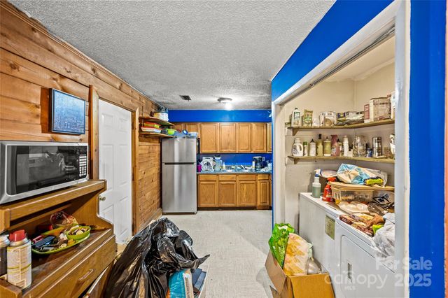 1936 Lakedell Drive, Charlotte, NC 28215