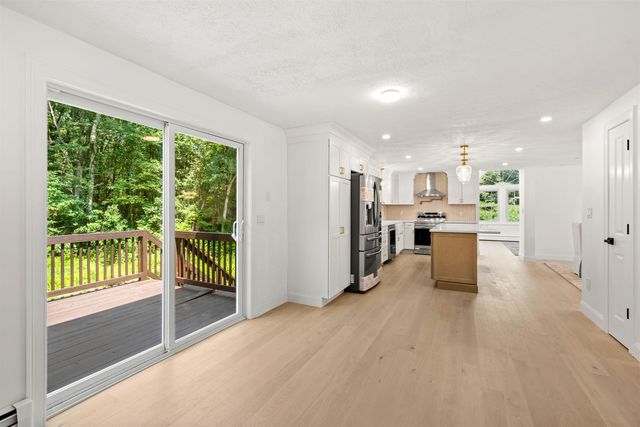 4 Elijah Hill Lane, Londonderry, NH 03053