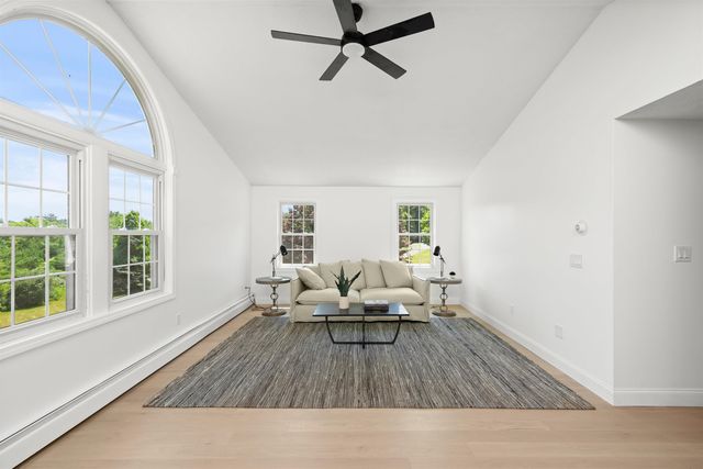 4 Elijah Hill Lane, Londonderry, NH 03053