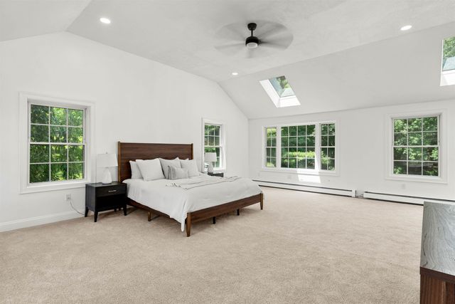 4 Elijah Hill Lane, Londonderry, NH 03053