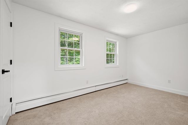 4 Elijah Hill Lane, Londonderry, NH 03053