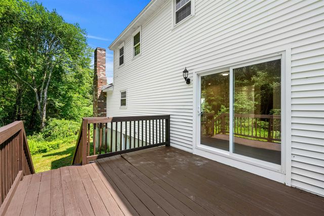 4 Elijah Hill Lane, Londonderry, NH 03053